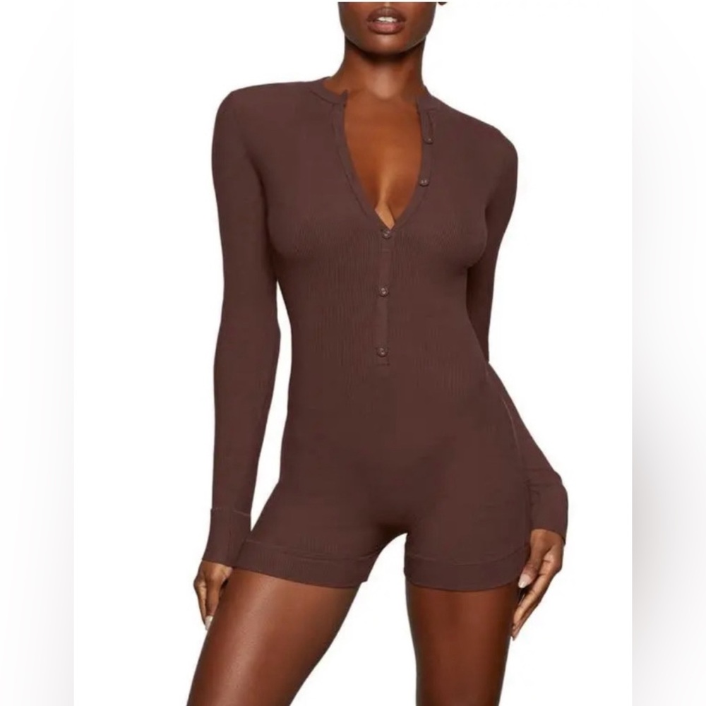 SKIMS coco romper NWOT SOFT LOUNGE BUTTON UP HENLEY ONESIE